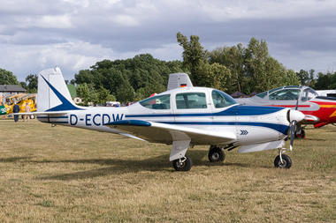 Aero Commander 200D