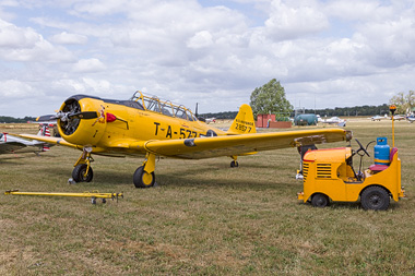 North American T-6/AT-6