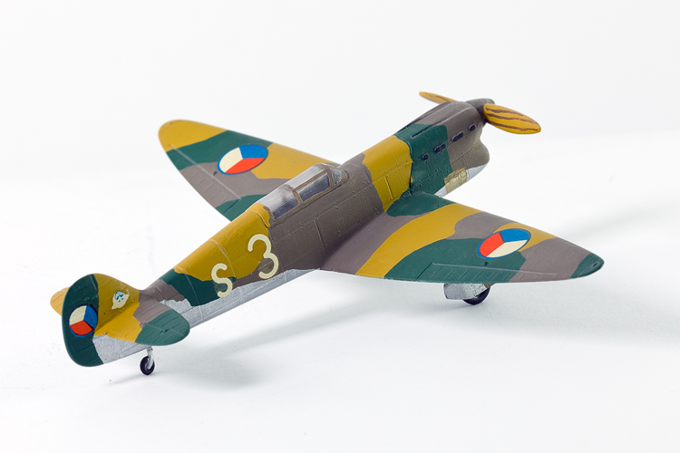 Avia B-35