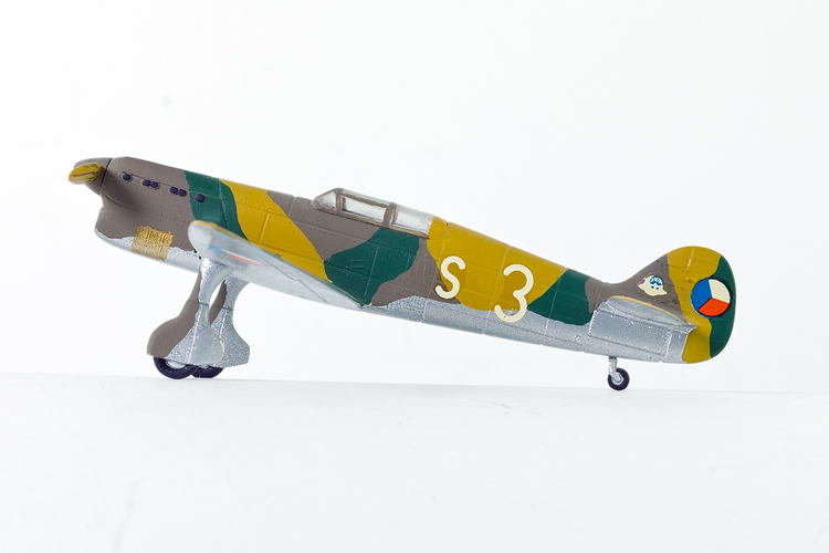 Avia B-35