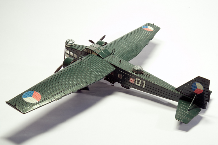 Aero MB.200