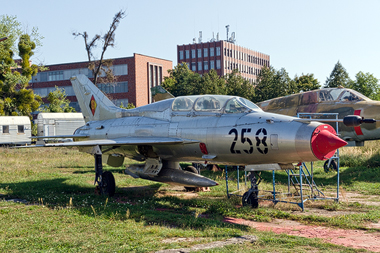 Mikojan-Gurewitsch MiG-21U-400