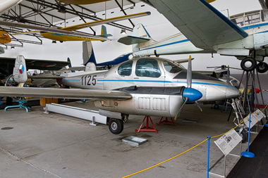 Luftfahrtmuseum Prag-Kbely - Let L-200 D Morava