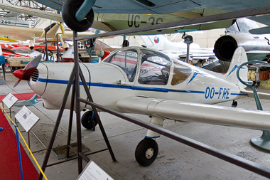 Luftfahrtmuseum Prag-Kbely - Zlin Z-22 Junak
