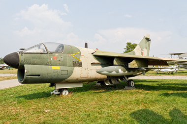 Luftfahrtmuseum Krakau - Ling-Temco-Vought A-7P Corsair II