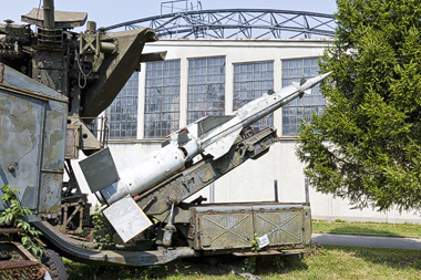 Luftfahrtmuseum Krakau - Boden-Luft Rakete S-125 Newa